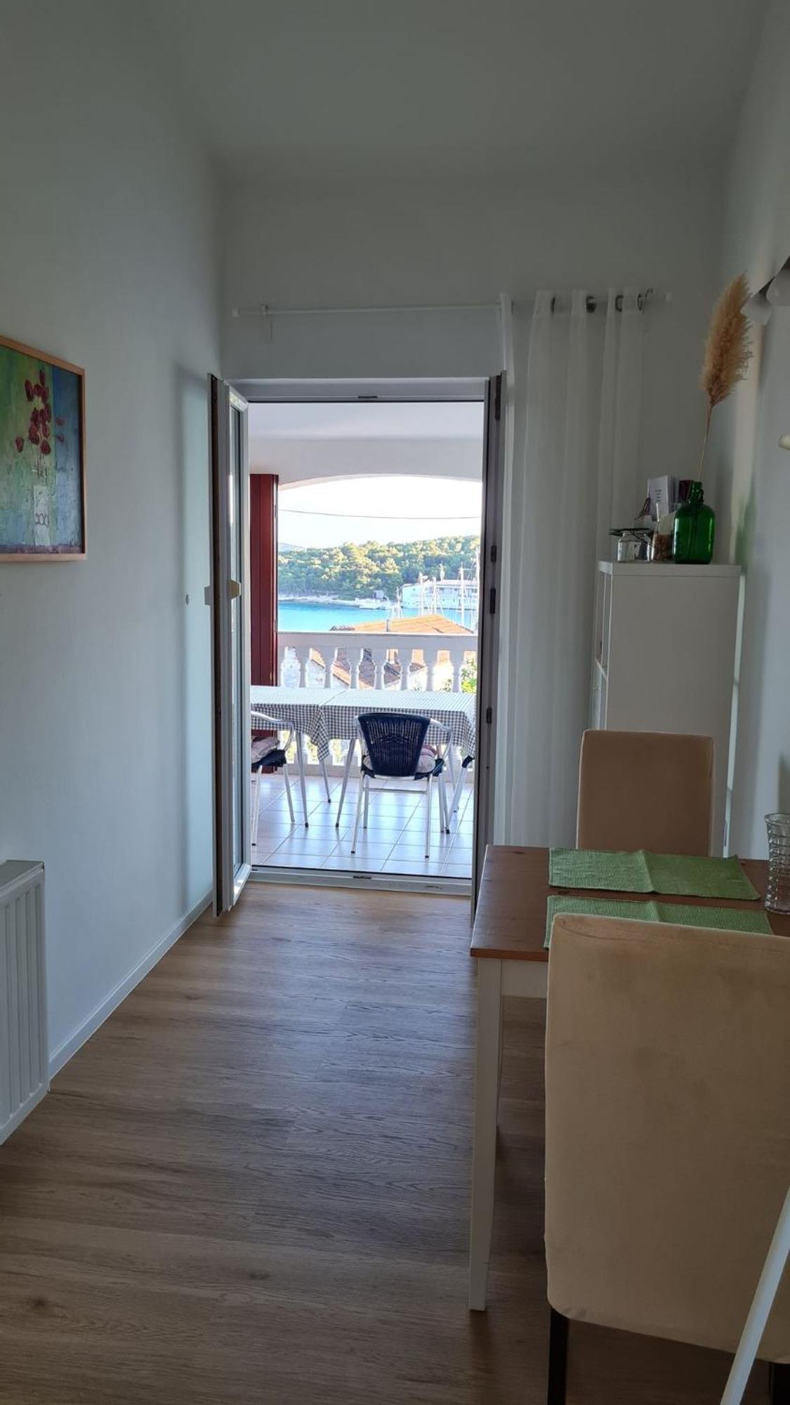 Apartmani Ela Prvić Luka 外观 照片
